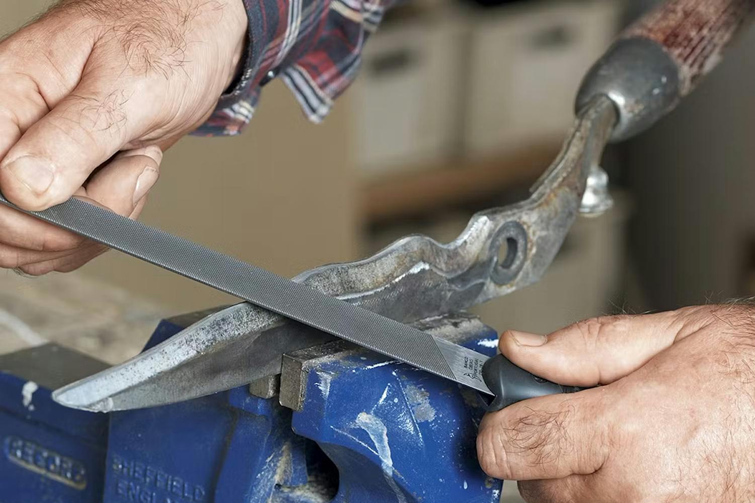 Pihatyökalujen kunnostus